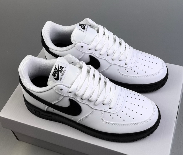 Women Air Force 1 027